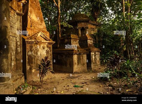 South Park Street Cemetery In Kolkata India Stock Photo Alamy