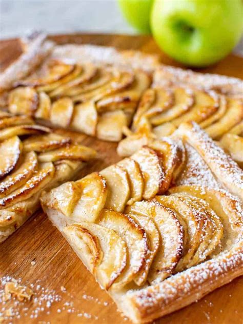 Easy Puff Pastry Apple Tart Tart Recipes Apple Tart Recipe Easy