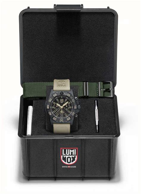 Luminox Navy Seal Chronograph 45 Mm Mit Schwarzem Zifferblatt Xs3590nsfset First Class