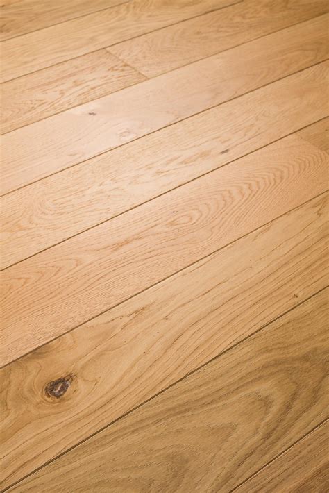 Parquet bois massif chêne blond vitrifié M l 12 cm Leroy Merlin