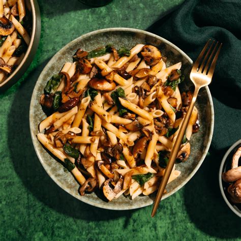 Penne Pasta With Mushrooms And Spinach Mushroom Spinach Pasta Ronzoni