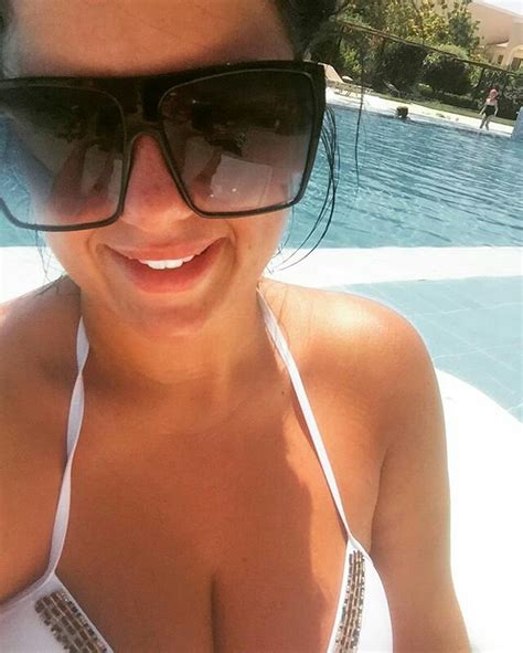 7 Hot Sexy Lauren Murray Bikini Pics