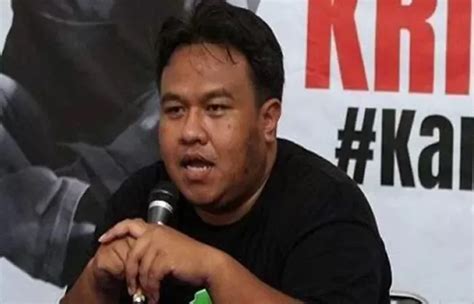 Kisah Dandhy Laksono Sutradara Film Dokumenter Dirty Vote Sebelumnya