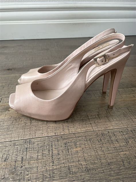 Vince Camuto Nude Peep Toe Platform Heels Size Gem