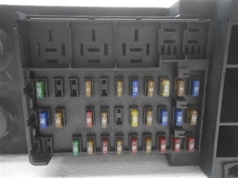 New Old Stock Ford F150 F250 Cabin Fuse Box W O Relays Alpha Automotive