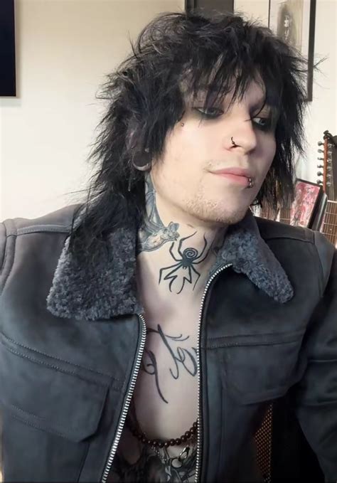 Pin By Valentina Knapp On Johnnie Guilbert In 2024 Johnnie Guilbert Hot Emo Guys