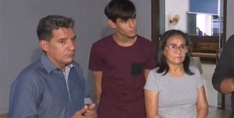 Pais De Aluno Autista Denunciam Falta De Mediador H Mais De Um M S Em