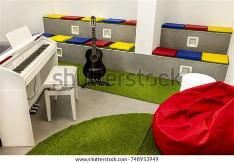 10,310 Music Room In School Images, Stock Photos & Vectors | Shutterstock