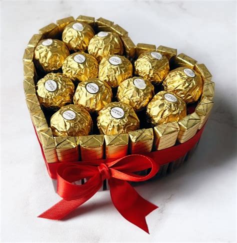 Tort Z Czekoladek Merci Ferrero Urodziny Serce Prezent Box