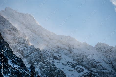 Widoki Ze Szlaku Do Morskiego Oka W Tatrach Polskich Stock Photo