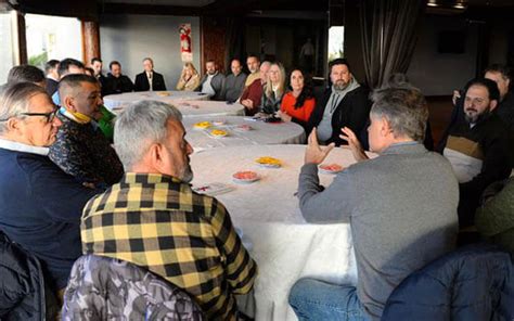 Pulti Y Candidatos De Encuentro Marplatense Se Reunieron Con Vecinos