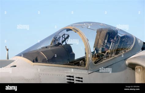 Modern military jet canopy and cockpit AV-8 Harrier Stock Photo - Alamy