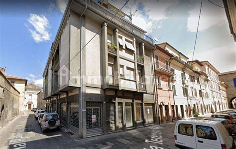 Locale Commerciale Via Terenzio Varrone 73 Rieti Rif 101838726