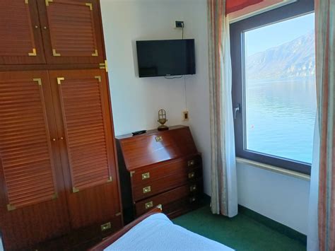 Doppelzimmer Mit Blick Auf Den See LAKE GARDA OFFICIAL BERTONCELLI