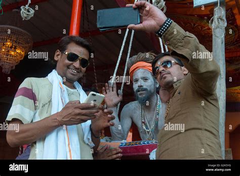 Hombres Naga Fotograf As E Im Genes De Alta Resoluci N Alamy