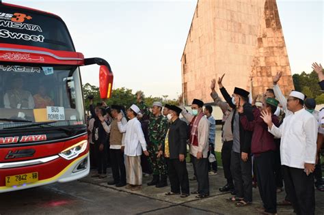 Pemkab Tubaba Lepas Cjh Berangkat Ke Tanah Suci Translampung Id