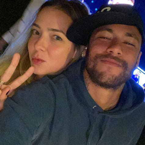 Carol Dantas E Neymar - Neymar homenageia Carol Dantas no dia de seu aniversário: "Te amo ...