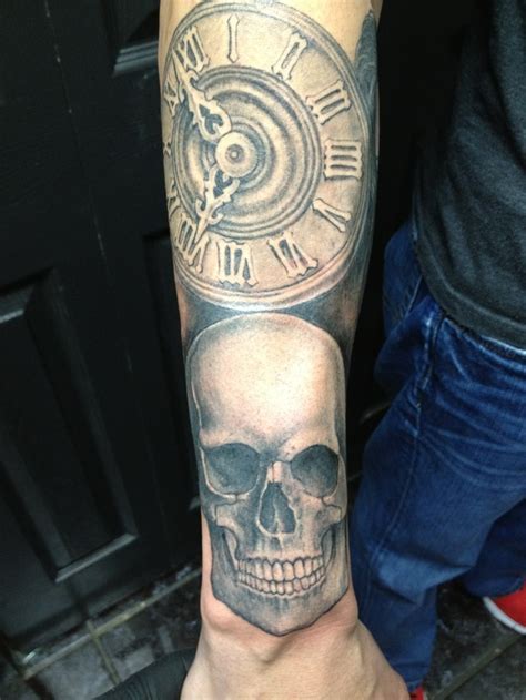 Nice-skull-and-clock-tattoo.jpg