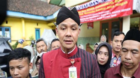 Hut Ke 50 Pdip Ganjar Pranowo Rehab 50 Rumah Kader