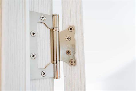 How To Fix Squeaky Door Hinges 4 DIY Noise Solutions