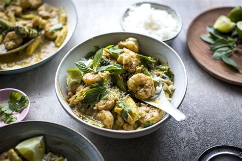 Take On The Takeaway Donal Skehan EAT LIVE GO Prawn Curry Thai