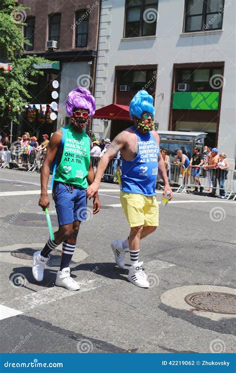 Participantes De Lgbt Pride Parade Em New York City Fotografia Editorial Imagem De Evento