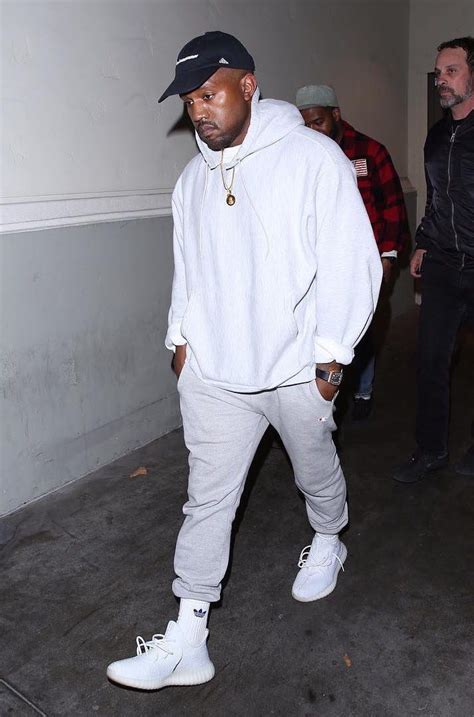 AmazingOutfits (With images) | Kanye fashion, Yeezy outfit, Streetwear ...