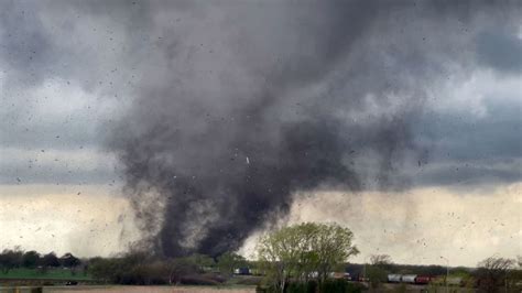 Severe Weather Tornadoes Tear Across Nebraska Iowa And Texas Weather Service Warns Of