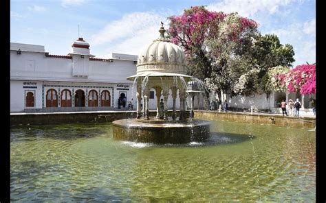 Udaipur Ganztägige Private Sightseeing Tour mit Guide GetYourGuide