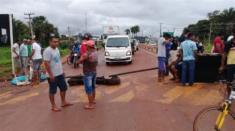 Durante Protesto Moradores Fecham Rodovia Em Rio Branco Em Busca De