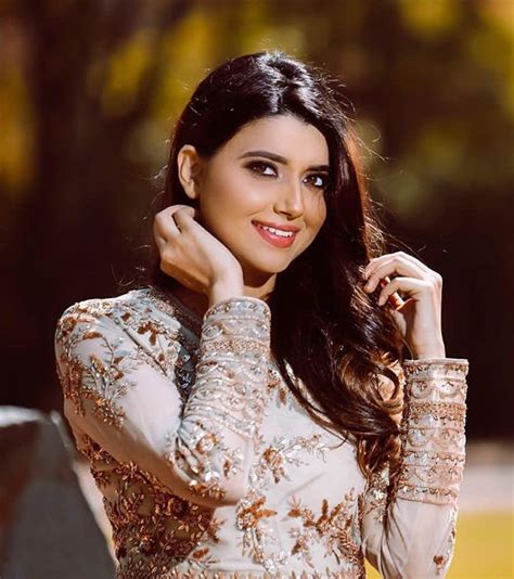 Nimrat Nimrat Khaira Beautiful Women Videos Indian Celebrities