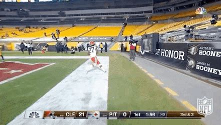 cleveland browns myles garrett gif  cleveland browns gifdbcom