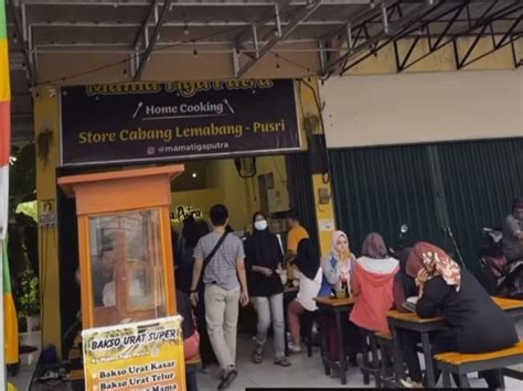 3 Warung Terpencil Di Palembang Tapi Tak Pernah Sepi Pembeli Nomor 1