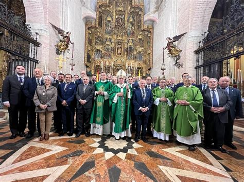 Eucaristía en la Parroquia de Santiago el Mayor con miembros del