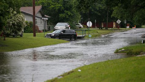 Severe weather leaves damage in Oklahoma, more storms ahead Monday