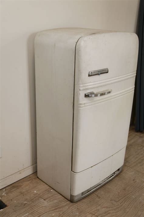 Vintage Westinghouse Refrigerator | EBTH