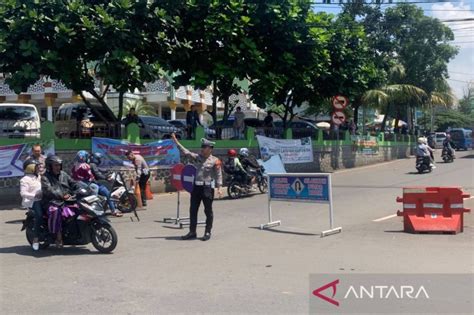 Macet Horor Di Puncak Bogor Akses Dari Cianjur Ditutup