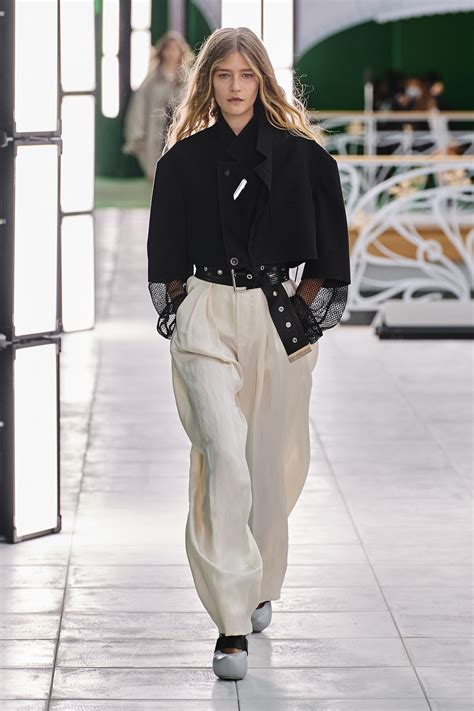 Louis Vuitton Spring 2021 Fashion Show The Impression Daily Fashion