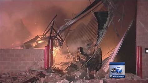 Bridgeport Extra Alarm Fire Extinguished Witnesses Heard Explosion Abc7 Chicago