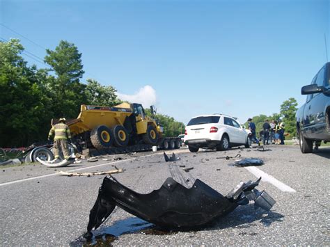 Man killed in Hwy. 90 wreck