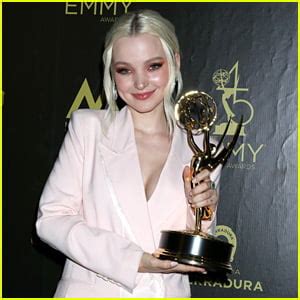 Dove Cameron Gets Standing Ovation From ‘Descendants 3′ Family After Winning An Emmy | Dove ...