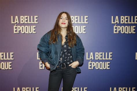 Photo Izïa Higelin Avant première du film La belle époque au