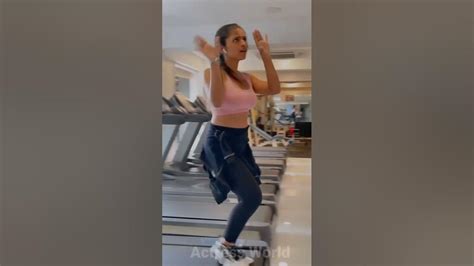 Suhana Khan Hot Dance In Gym Suhuuu Hot Instagram Reels Chikku Bukku Song Youtube