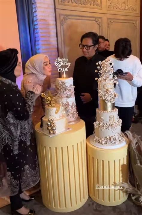 Potret Meriah Pesta Ulang Tahun Ke Istri Andre Taulany