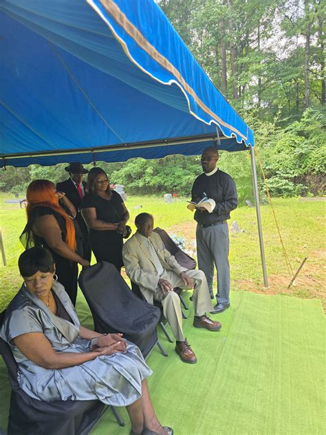 Residents are praising king's funeral home for its compassion 28