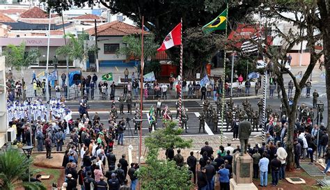 Ato Cívico E Desfile Militar Comemoram Os 200 Anos Da Independência Do