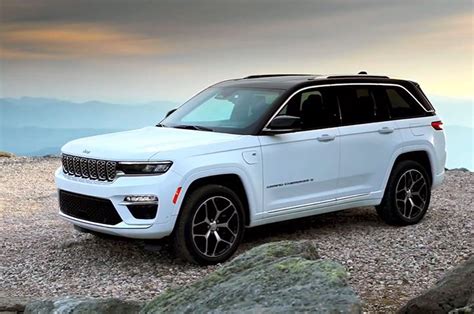 Recall Issued For Over Jeep Grand Cherokee Suvs Over Potential