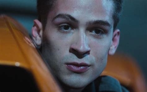 João Guilherme Ávila atiça público nude em primeira cena íntima na Max Notícias da TV