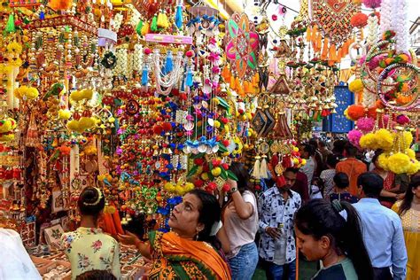 Top 10 Places For Diwali Shopping In Ahmedabad