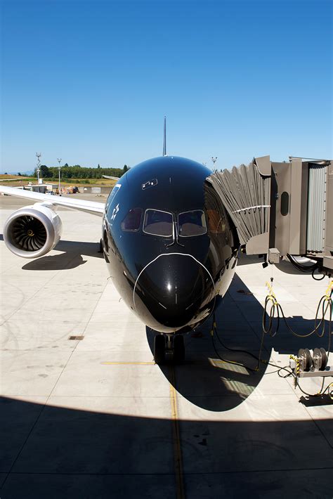 Touring Air New Zealand’s Brand New Boeing 787-9 Dreamliner ...